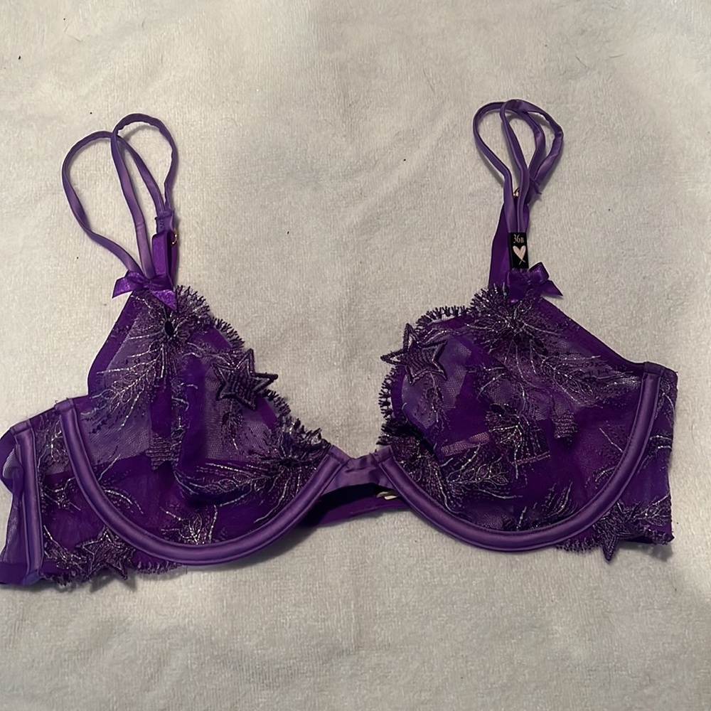 NWT VS purple Demi bra with lace detail Size 36B - Picture 2 of 6